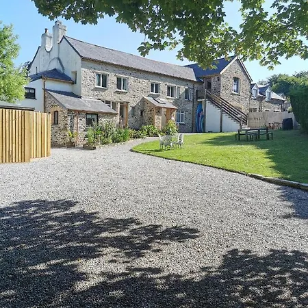 The Old Rectory Glebe House In Jacobstow 10 Mins To Widemouth Bay And Crackington Haven,15 Mins Bude,20 Mins Tintagel, 27 Mins Port Issac Bude